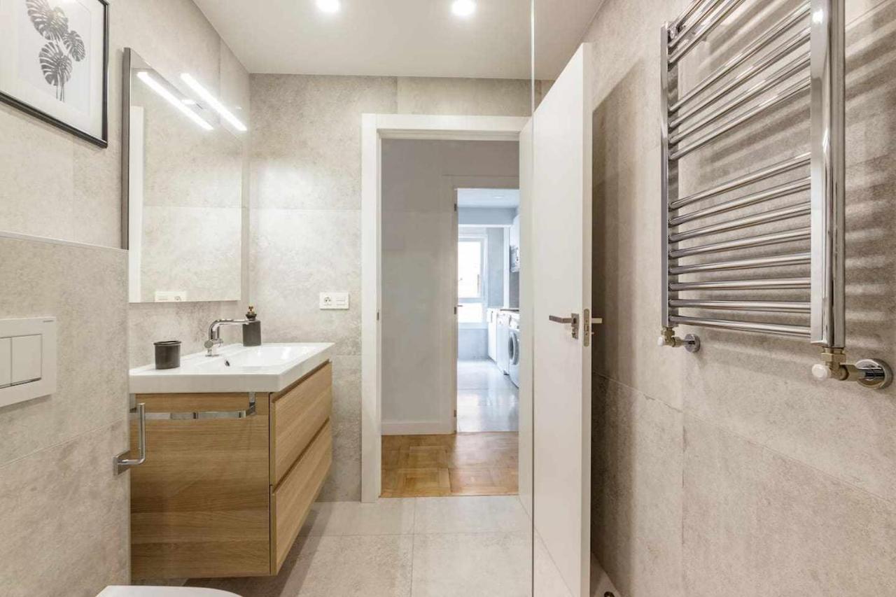 New Amara Suite Friends & Families Parking San Sebastián Zewnętrze zdjęcie